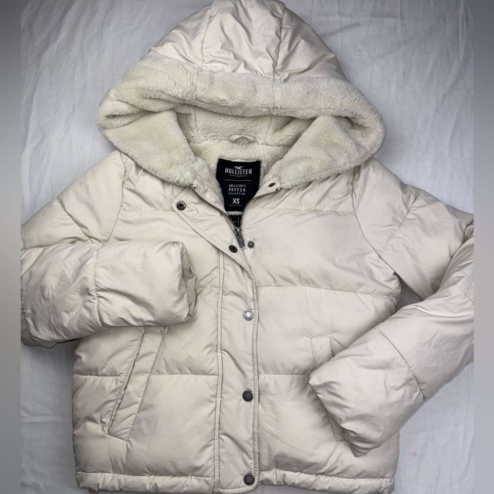 Hollister Ultimate Cozy Lined Puffer Jacket size XS